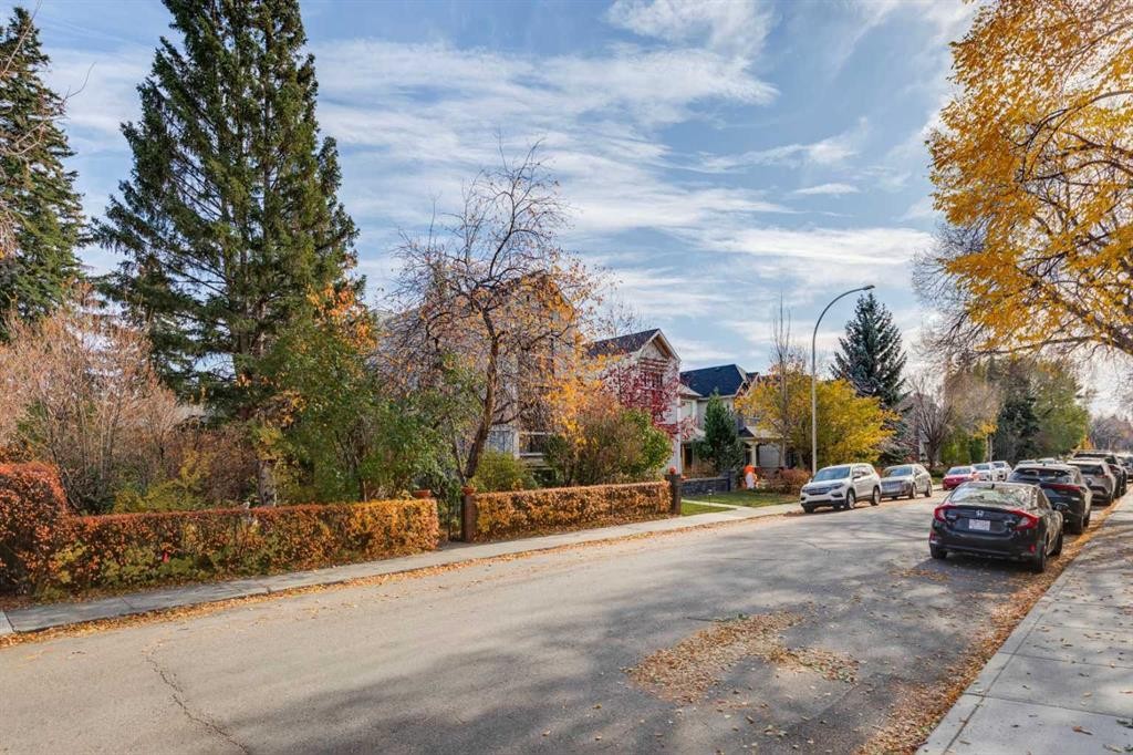 4310 16A Street Sw, Calgary, AB