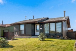 84 Glendale Way Cochrane, AB T4C 1H9