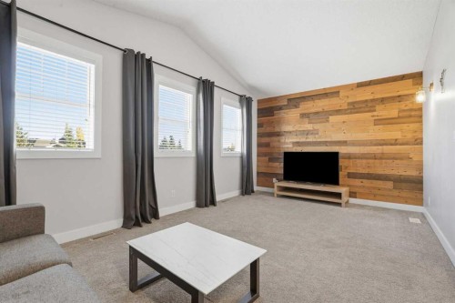 130 Chapman Close Se, Calgary, AB 