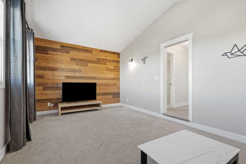 130 Chapman Close Se, Calgary, AB 