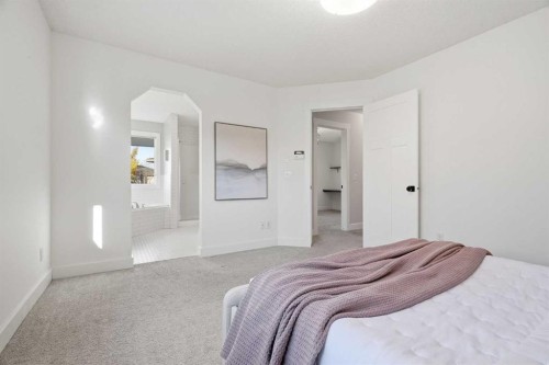 130 Chapman Close Se, Calgary, AB 