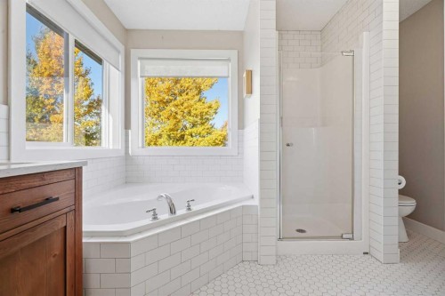130 Chapman Close Se, Calgary, AB 