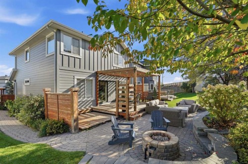 130 Chapman Close Se, Calgary, AB 