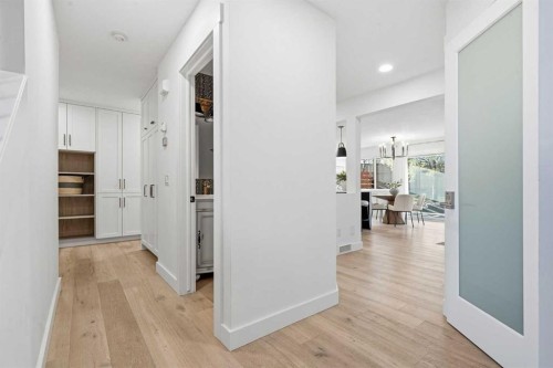 130 Chapman Close Se, Calgary, AB 