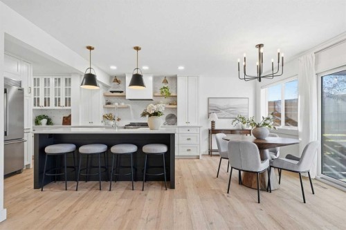 130 Chapman Close Se, Calgary, AB 