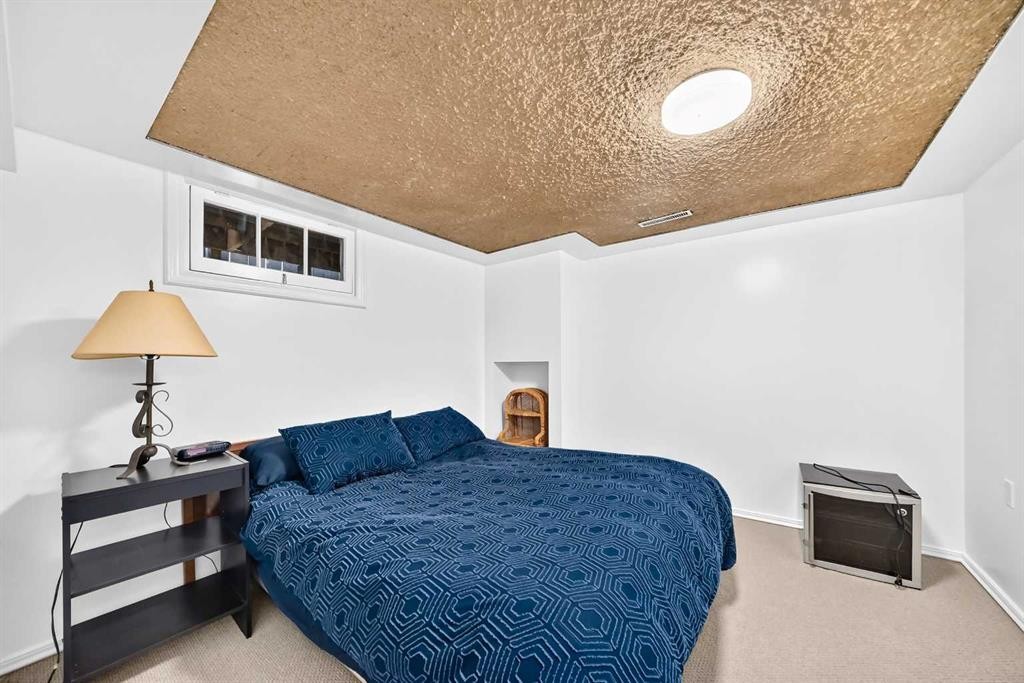 7312 36 Avenue Nw, Calgary, AB