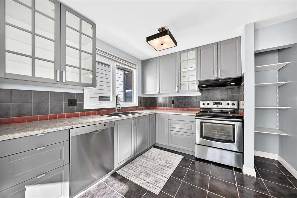 7312 36 Avenue Nw, Calgary, AB