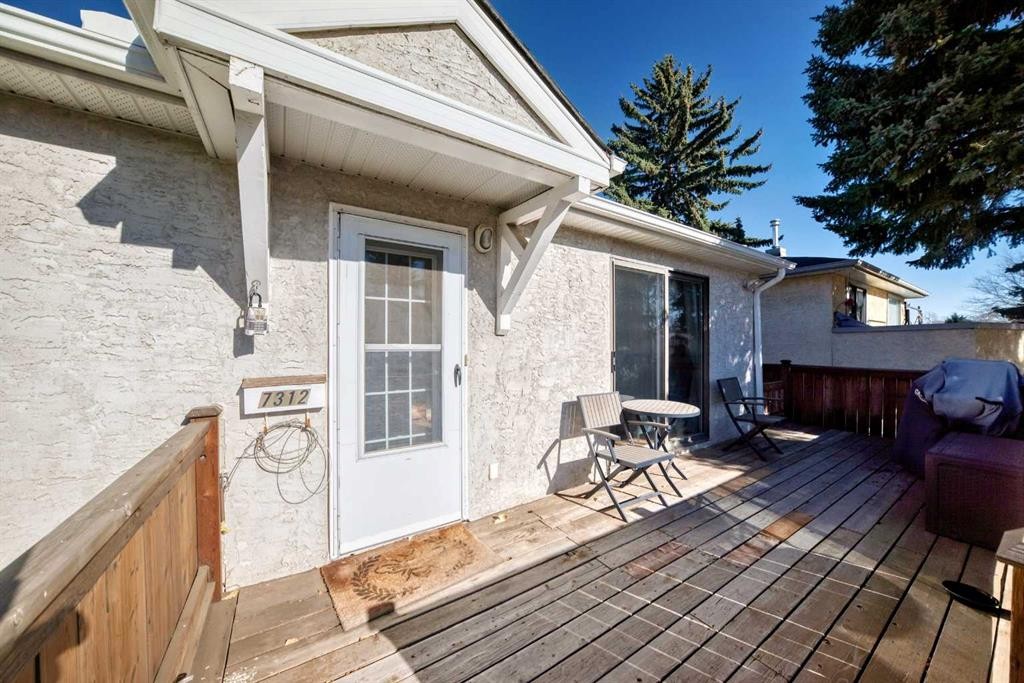 7312 36 Avenue Nw, Calgary, AB