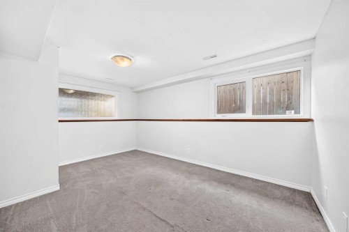 7312 36 Avenue Nw, Calgary, AB 