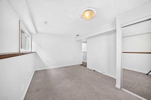 7312 36 Avenue Nw, Calgary, AB 
