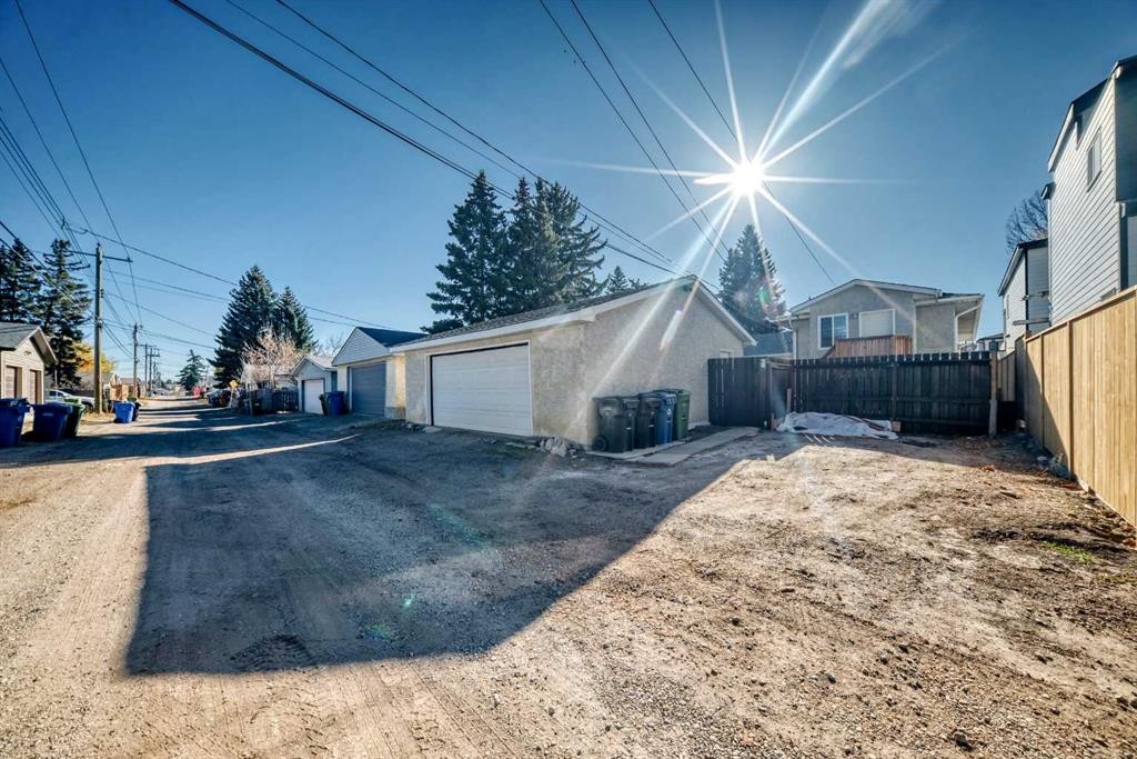 7312 36 Avenue Nw, Calgary, AB