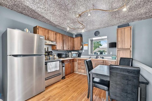 7312 36 Avenue Nw, Calgary, AB 