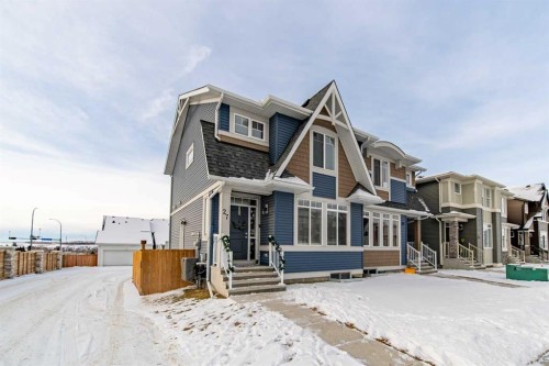 27 Iris Crescent  Okotoks, AB T1S 5V5