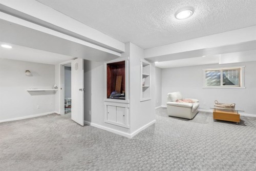 5216 18 Avenue Nw, Calgary, AB 