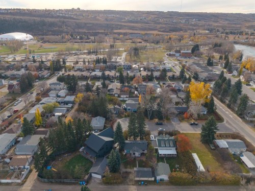 5216 18 Avenue Nw, Calgary, AB 