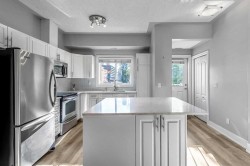 2-1720 11 Street SW Calgary, AB T2T 3L6