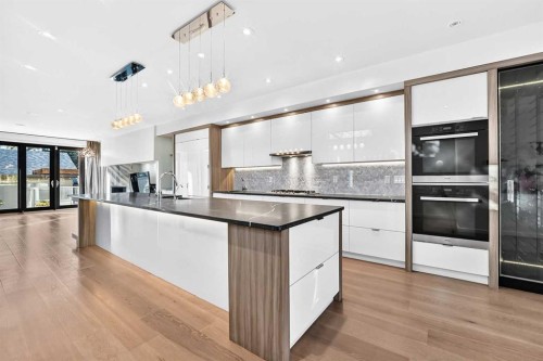 1743 8 Avenue Nw, Calgary, AB 