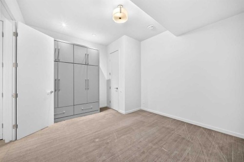 1743 8 Avenue Nw, Calgary, AB 