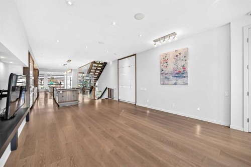1743 8 Avenue Nw, Calgary, AB 