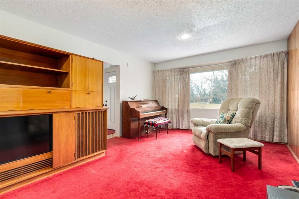 2043 Ungava Road Nw, Calgary, AB