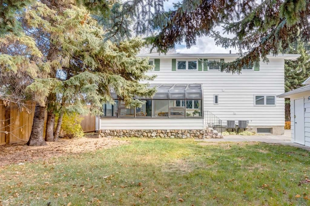 2043 Ungava Road Nw, Calgary, AB