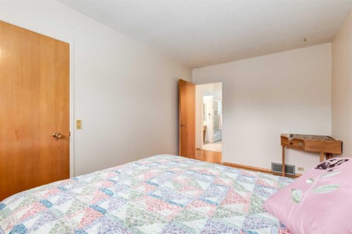 2043 Ungava Road Nw, Calgary, AB 