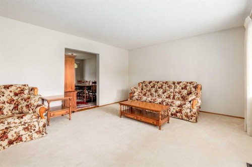2043 Ungava Road Nw, Calgary, AB 