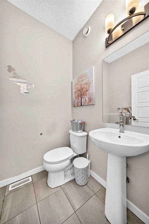 329 Seton Circle Se, Calgary, AB