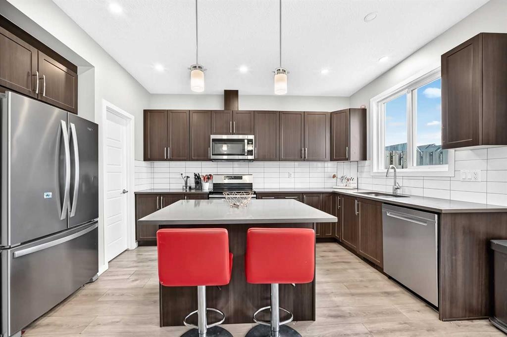 329 Seton Circle Se, Calgary, AB
