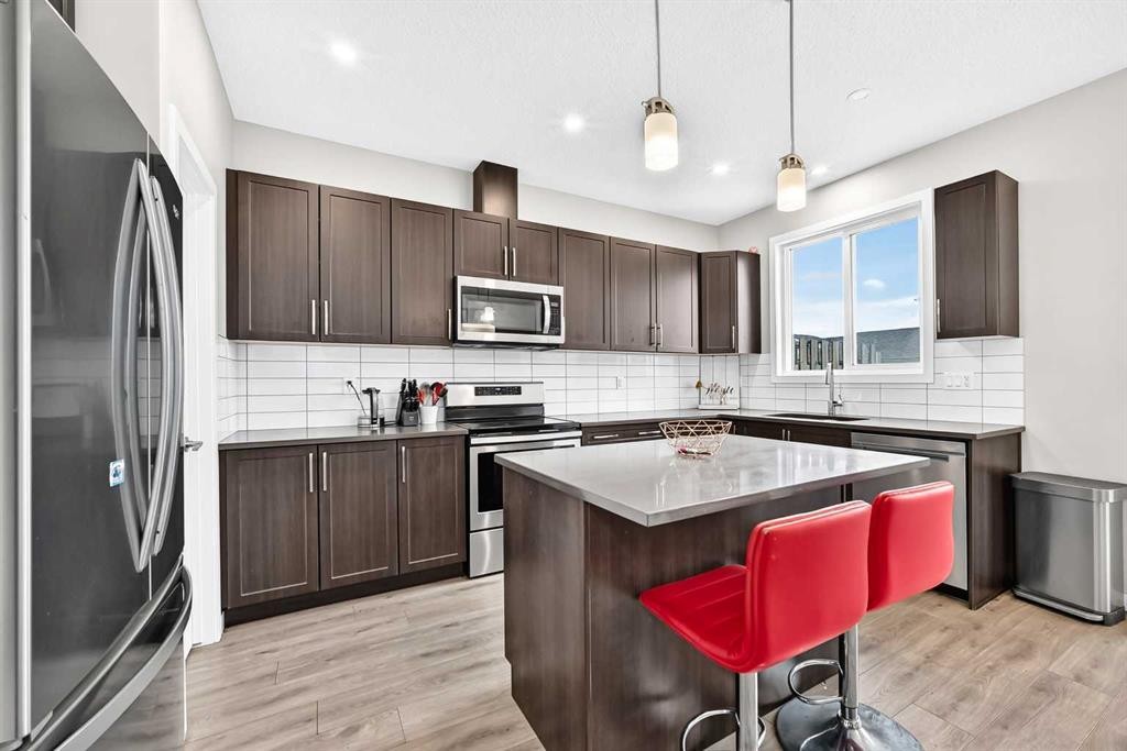 329 Seton Circle Se, Calgary, AB