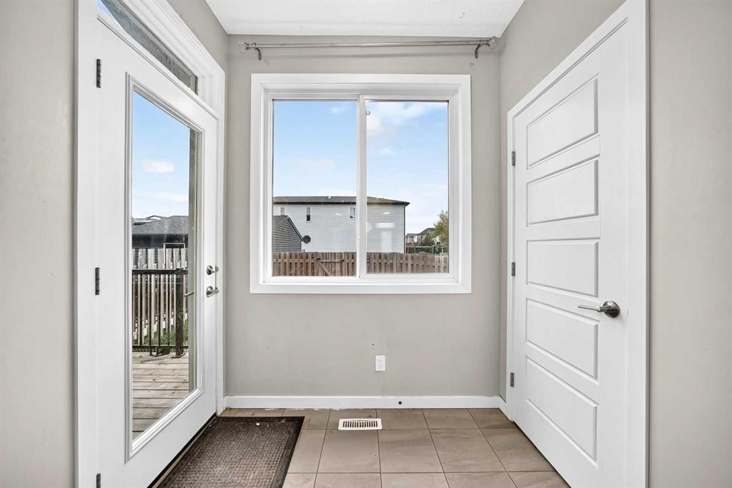 329 Seton Circle Se, Calgary, AB