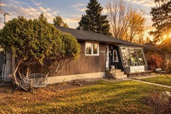 4832 Worcester Drive SW Calgary, AB T3C 3L6