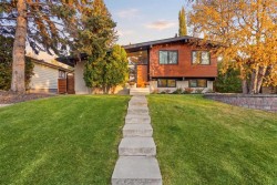 2740 Lionel Crescent SW Calgary, AB T3E 6B2