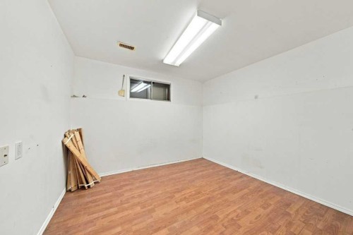8528 Bowglen Road Nw, Calgary, AB 
