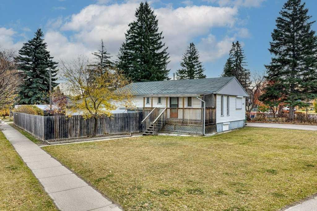 8528 Bowglen Road Nw, Calgary, AB