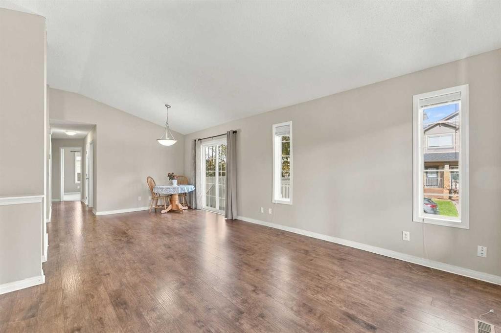 75 Evansdale Way Nw, Calgary, AB