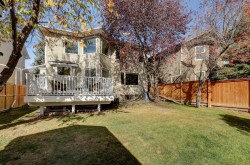 212 Riverview Close SE Calgary, AB T2C 4G7