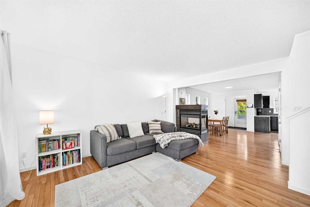 139 89 Street Sw, Calgary, AB