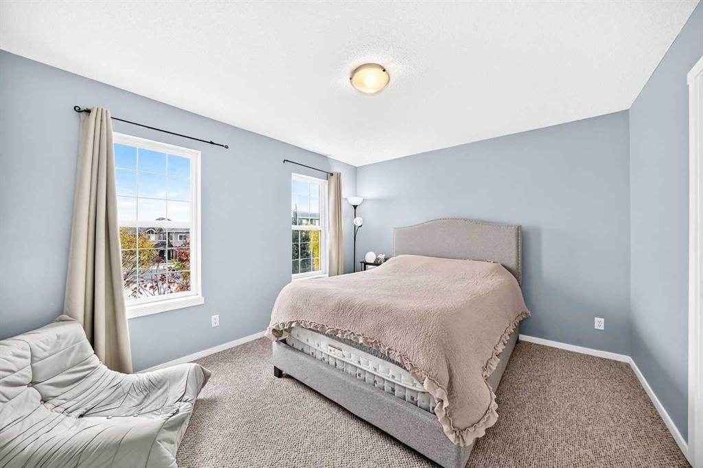 139 89 Street Sw, Calgary, AB