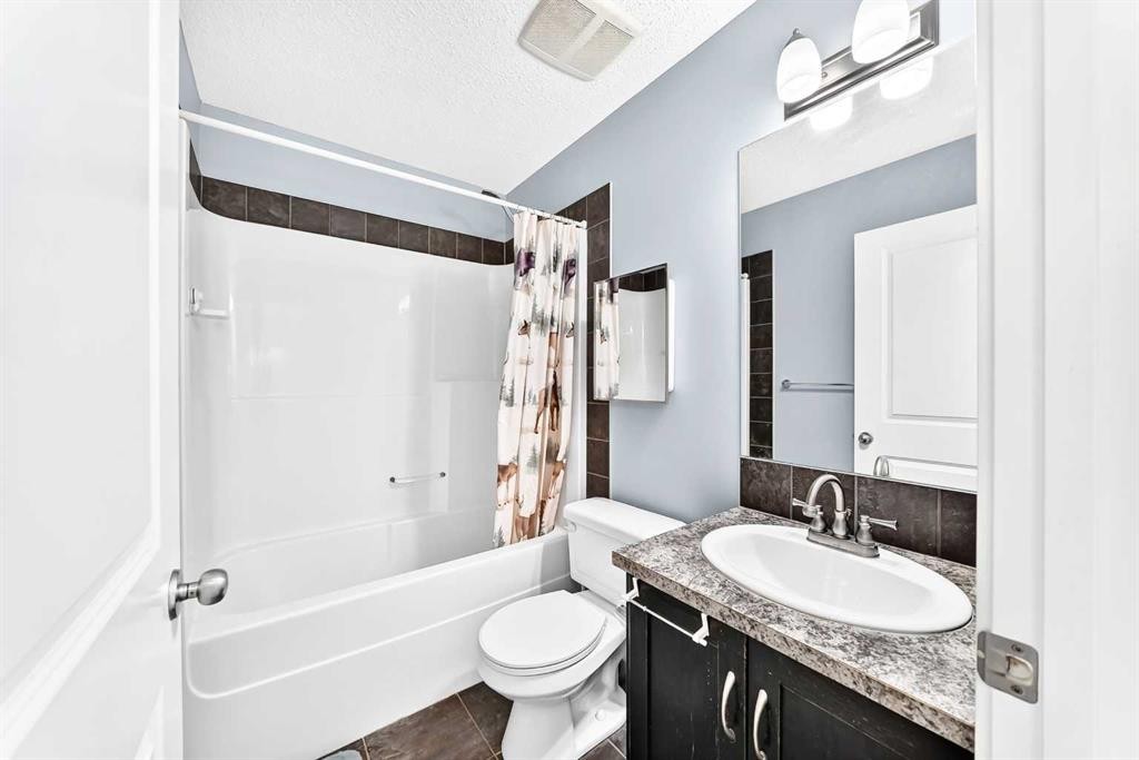 139 89 Street Sw, Calgary, AB