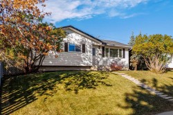 907 Canfield Crescent SW Calgary, AB T2W 1K5