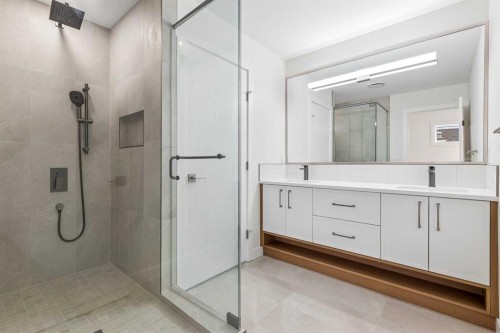 1637 Bowness Road Nw, Calgary, AB 