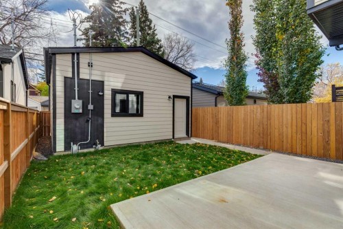 1637 Bowness Road Nw, Calgary, AB 