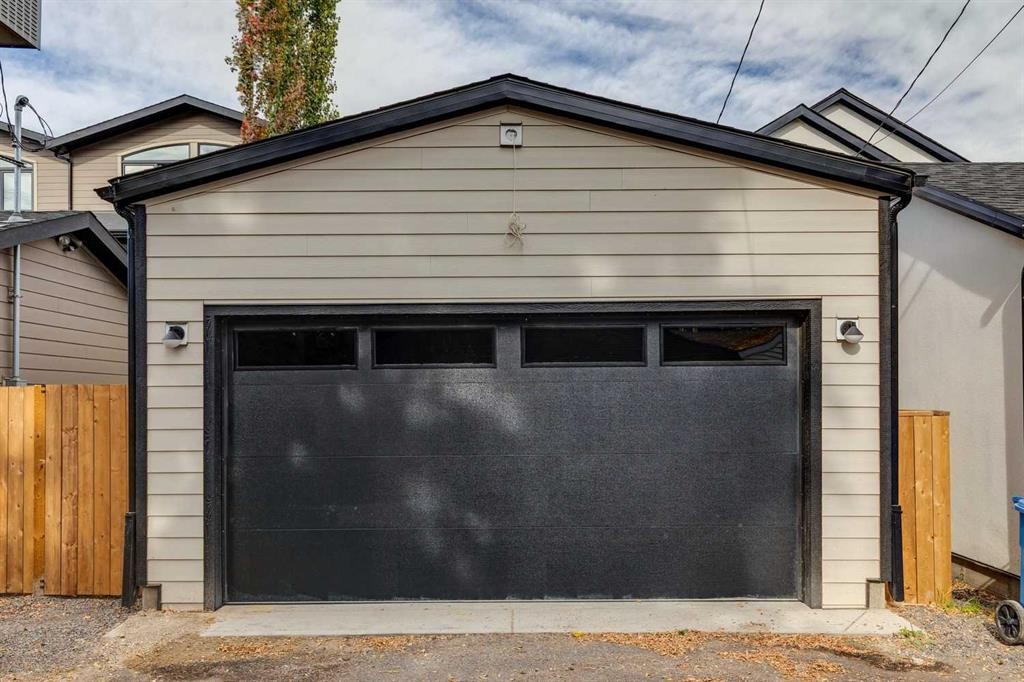 1637 Bowness Road Nw, Calgary, AB