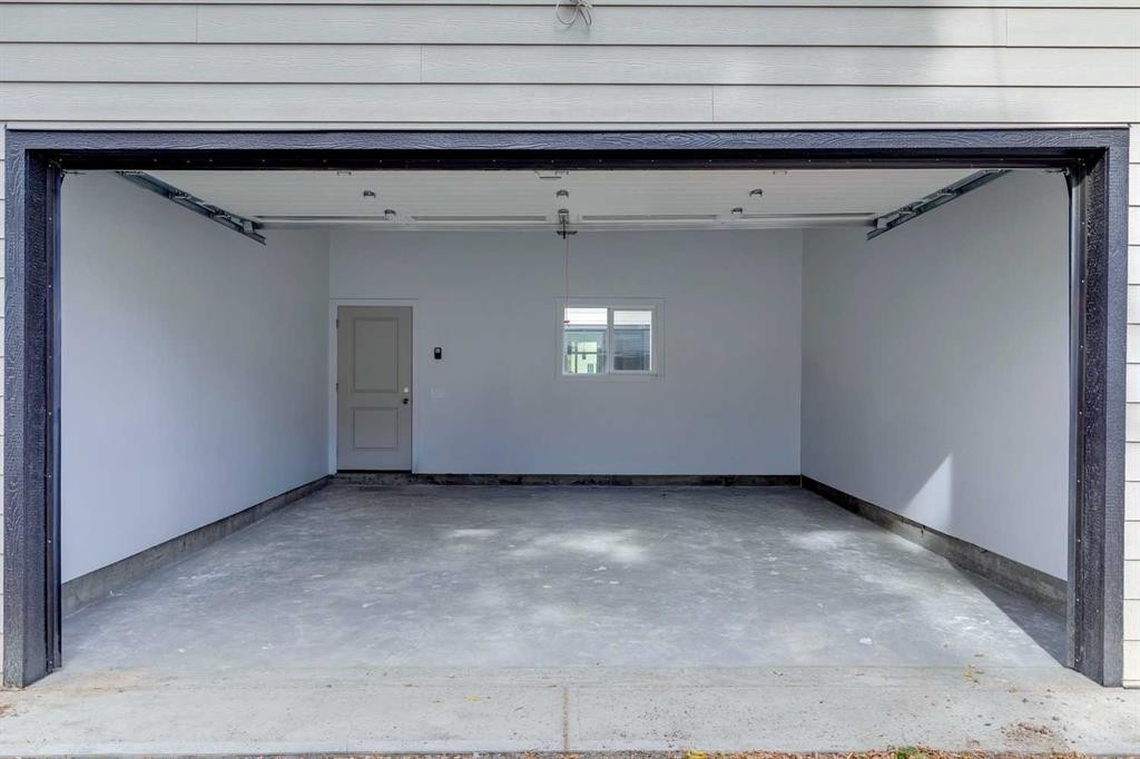 1637 Bowness Road Nw, Calgary, AB
