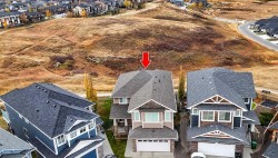 32 Evansborough Hill NW Calgary, AB T3P 0M8