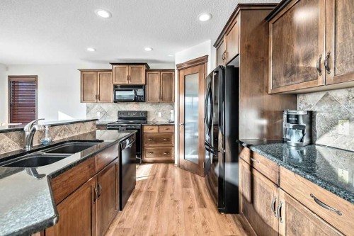 180 Chapalina Heights Se, Calgary, AB 