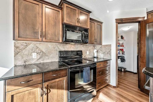 180 Chapalina Heights Se, Calgary, AB 