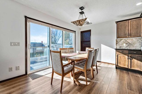 180 Chapalina Heights Se, Calgary, AB 