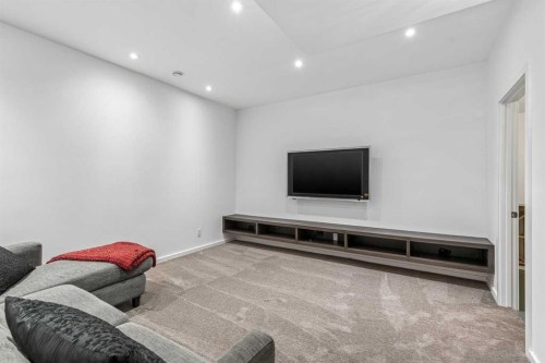 2333 3 Avenue Nw, Calgary, AB 